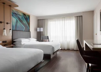 Des Moines Marriott Downtown hotel thumbnail 8