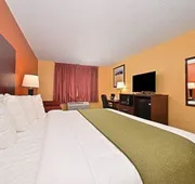 Quality Inn & Suites Grinnell near University hotel detail image 4