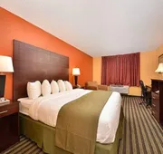 Quality Inn & Suites Grinnell near University hotel detail image 5