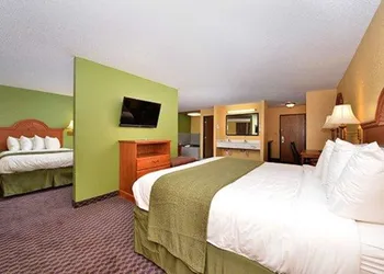 Quality Inn & Suites Grinnell near University hotel thumbnail 8