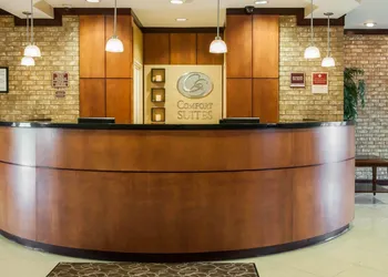 Comfort Suites Southport hotel thumbnail 4