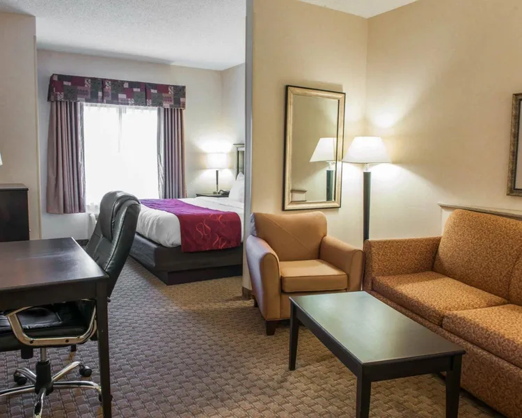 Comfort Suites Southport hotel detail image 6