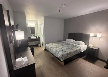 Motel 6 Des Moines, IA - North hotel thumbnail 4