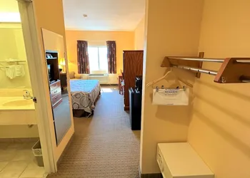 Super 8 by Wyndham Topeka at Forbes Landing hotel thumbnail 4