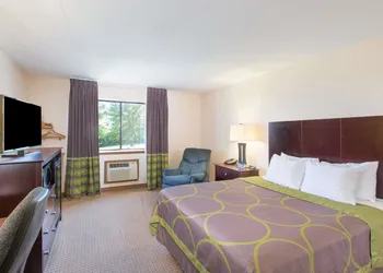 Super 8 by Wyndham Danville hotel thumbnail 6