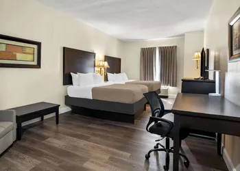 Quality Inn & Suites Lafayette hotel thumbnail 6