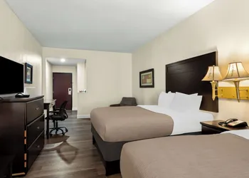 Quality Inn & Suites Lafayette hotel thumbnail 7