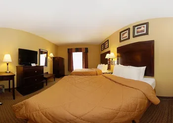 Quality Inn & Suites Lafayette hotel thumbnail 5