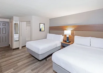 Candlewood Suites Topeka West by IHG hotel thumbnail 4