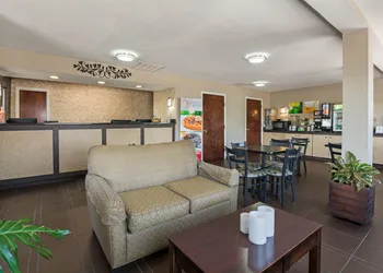 Quality Inn Georgetown North hotel thumbnail 3
