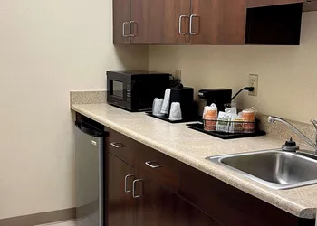 Quality Inn & Suites Prestonsburg next to Mountain Arts Center hotel thumbnail 6