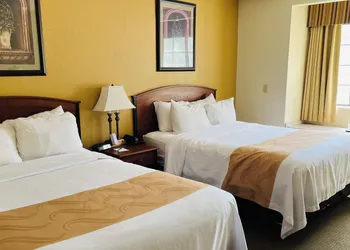 Quality Inn & Suites Prestonsburg next to Mountain Arts Center hotel thumbnail 7