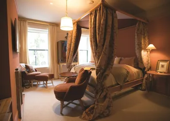 The Ivy Hotel hotel thumbnail 6