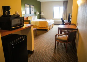 Quality Inn & Suites Lake Charles South hotel thumbnail 4