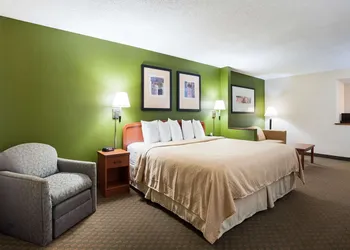 Quality Inn & Suites Lake Charles South hotel thumbnail 7