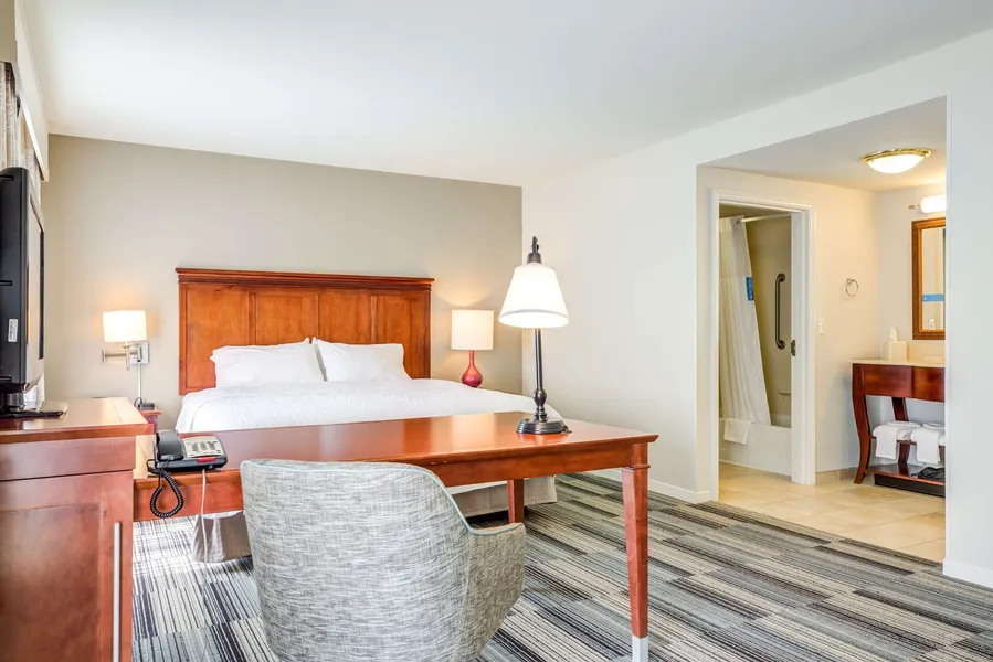 Hampton Inn & Suites Westford-Chelmsford hotel detail image 6
