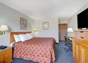 Quality Inn Sanford - Kennebunk hotel thumbnail 7