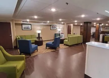 Comfort Inn Oxon Hill - National Harbor hotel thumbnail 2