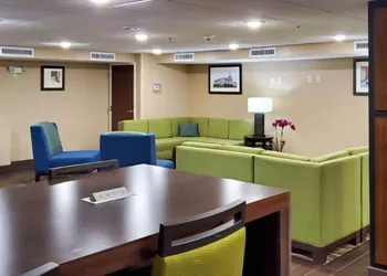 Comfort Inn Oxon Hill - National Harbor hotel thumbnail 4