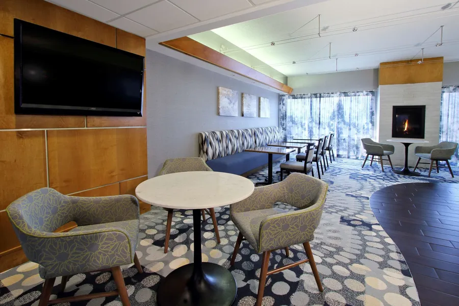 Hampton Inn Hagerstown-I-81 hotel detail image 2