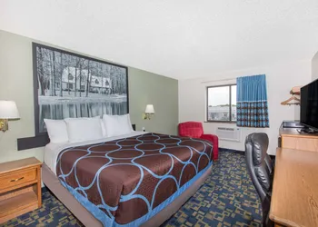 Super 8 by Wyndham Aberdeen MD hotel thumbnail 4