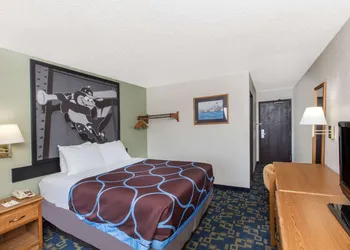 Super 8 by Wyndham Aberdeen MD hotel thumbnail 6