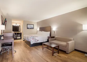 Red Roof Inn Baltimore South - Glen Burnie hotel thumbnail 7