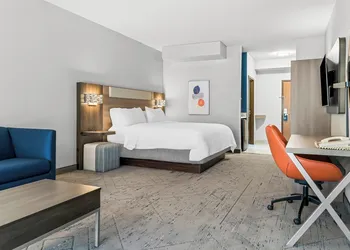 Holiday Inn Express Hotel & Suites Detroit-Novi by IHG hotel thumbnail 8