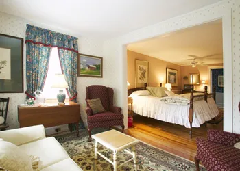 The Stockbridge Country Inn Closest B&B to Norman Rockwell Museum and Chesterwood hotel thumbnail 3