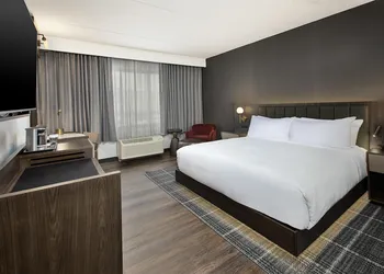 DoubleTree by Hilton Detroit Novi hotel thumbnail 8