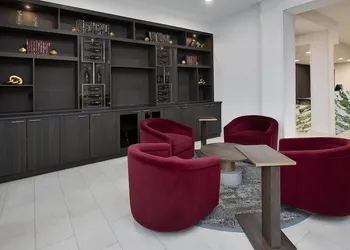 DoubleTree by Hilton Detroit Novi hotel thumbnail 2