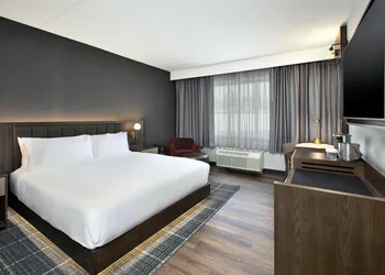 DoubleTree by Hilton Detroit Novi hotel thumbnail 7