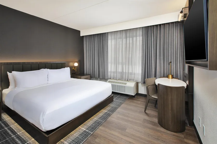 DoubleTree by Hilton Detroit Novi hotel detail image 6