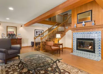 Country Inn & Suites by Radisson, Holland, MI hotel thumbnail 3