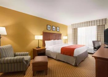 Country Inn & Suites by Radisson, Holland, MI hotel thumbnail 5