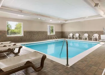 Country Inn & Suites by Radisson, Holland, MI hotel thumbnail 6