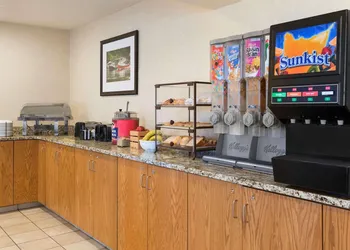 Country Inn & Suites by Radisson, Holland, MI hotel thumbnail 8