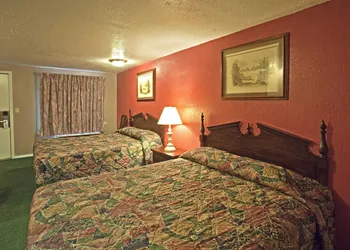 Americas Best Value Inn Lansing hotel thumbnail 6