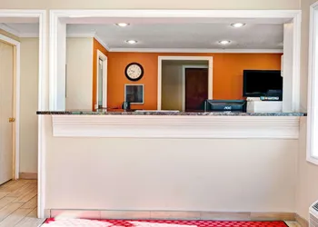 Knights Inn Sterling Heights hotel thumbnail 2