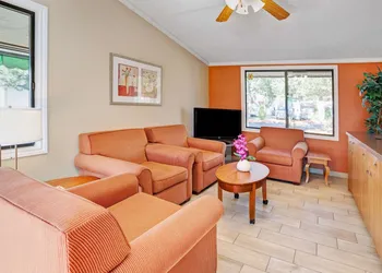 Knights Inn Sterling Heights hotel thumbnail 3