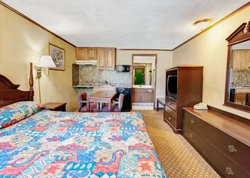 Knights Inn Sterling Heights hotel thumbnail 5