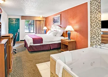 Knights Inn Sterling Heights hotel thumbnail 6