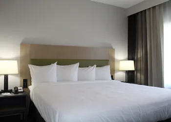 Country Inn & Suites by Radisson, Brooklyn Park - Brooklyn Center, MN hotel thumbnail 5