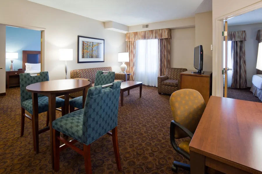 Holiday Inn Express Hotel & Suites St. Cloud by IHG hotel detail image 6