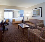 Holiday Inn Express Hotel & Suites St. Cloud by IHG hotel detail image 7