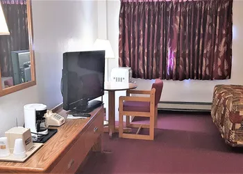 AmeriVu Inn & Suites - Avon hotel thumbnail 6