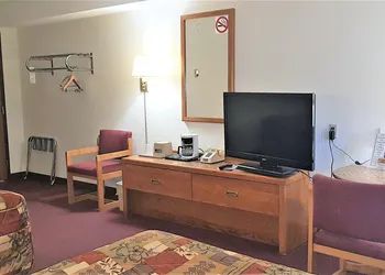 AmeriVu Inn & Suites - Avon hotel thumbnail 7