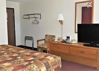 AmeriVu Inn & Suites - Avon hotel thumbnail 8