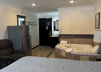 Home Suites hotel thumbnail 7