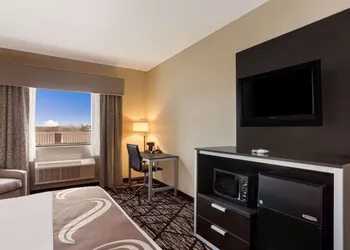 Quality Inn & Suites Pearl - Jackson hotel thumbnail 4